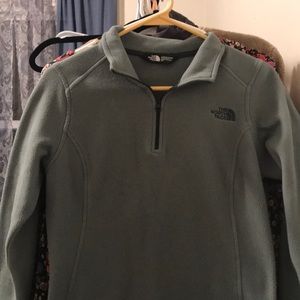 North face pullover 1/4 zip
